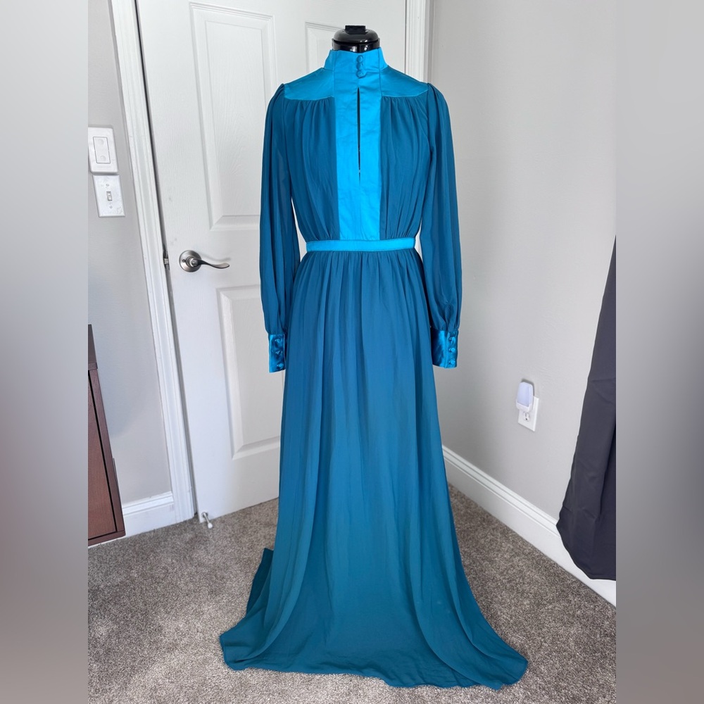 ModCloth Allure Me Maxi Dress